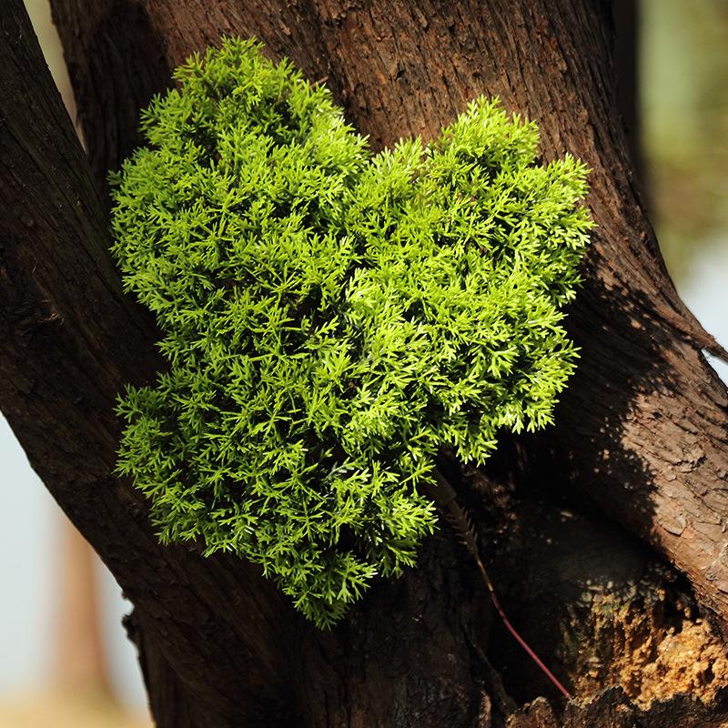 Ramură Artificială de Pin cu Frunze de Arțar și Accente de Chiparos