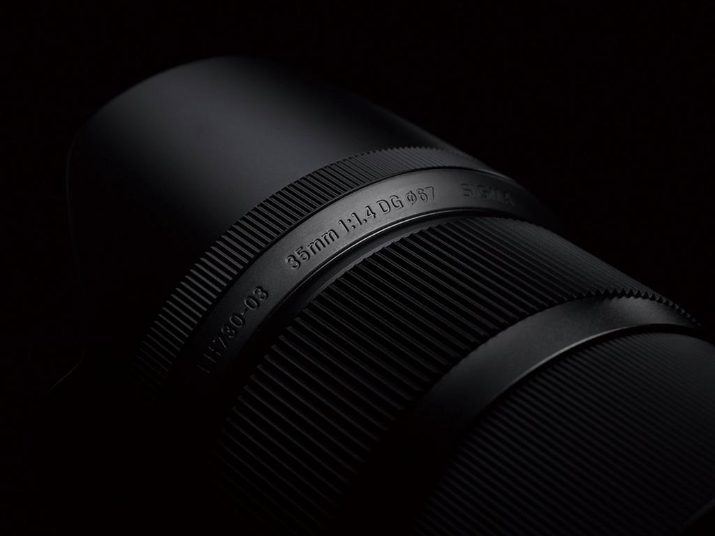 SIGMA Art 35mm DG HSM Prime Lens for Sony Cameras F1.4 Wide-Angle Full-Frame (Product Code 340629)