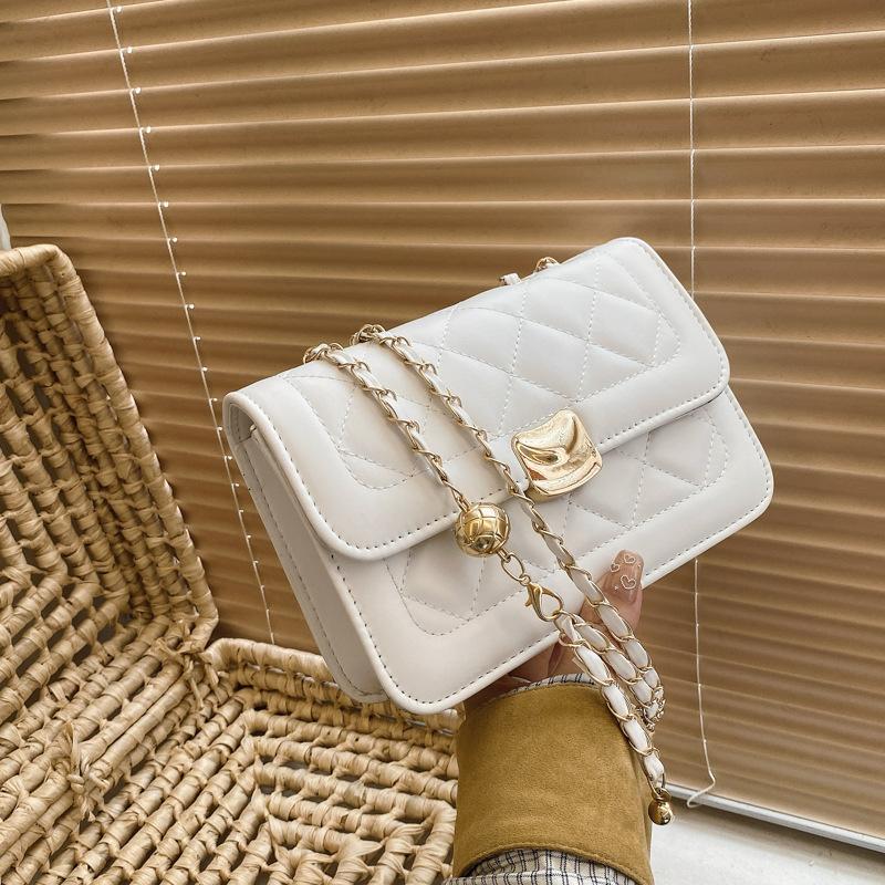 Rhombus Indentation Advanced Sense Foreign Style Versatile Small Square Bag Women's Fashion Casual Personality New Chain Messenger Bag