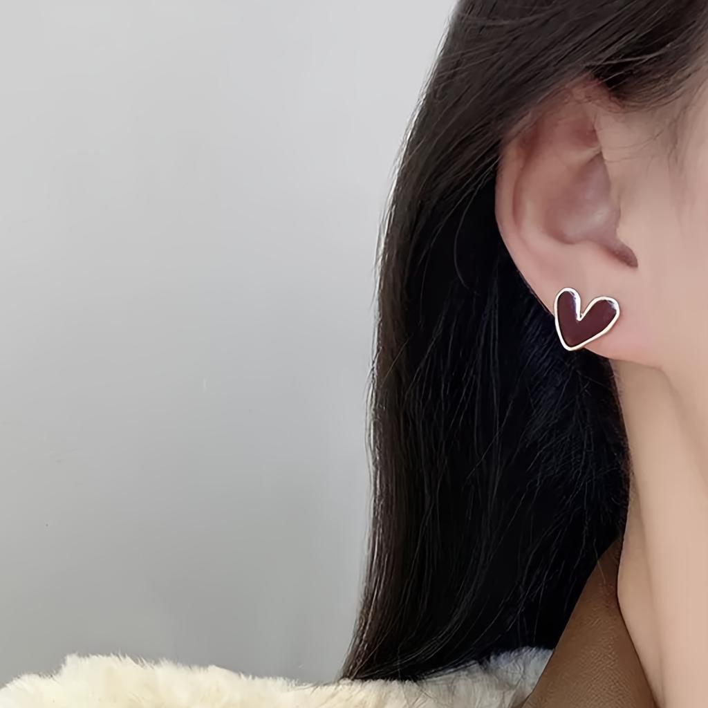 1 Pair of Elegant Red Heart Earrings for Women – Fashionable and Simple, Suitable for Casual Outfits or as a Gift, Everyday Earrings