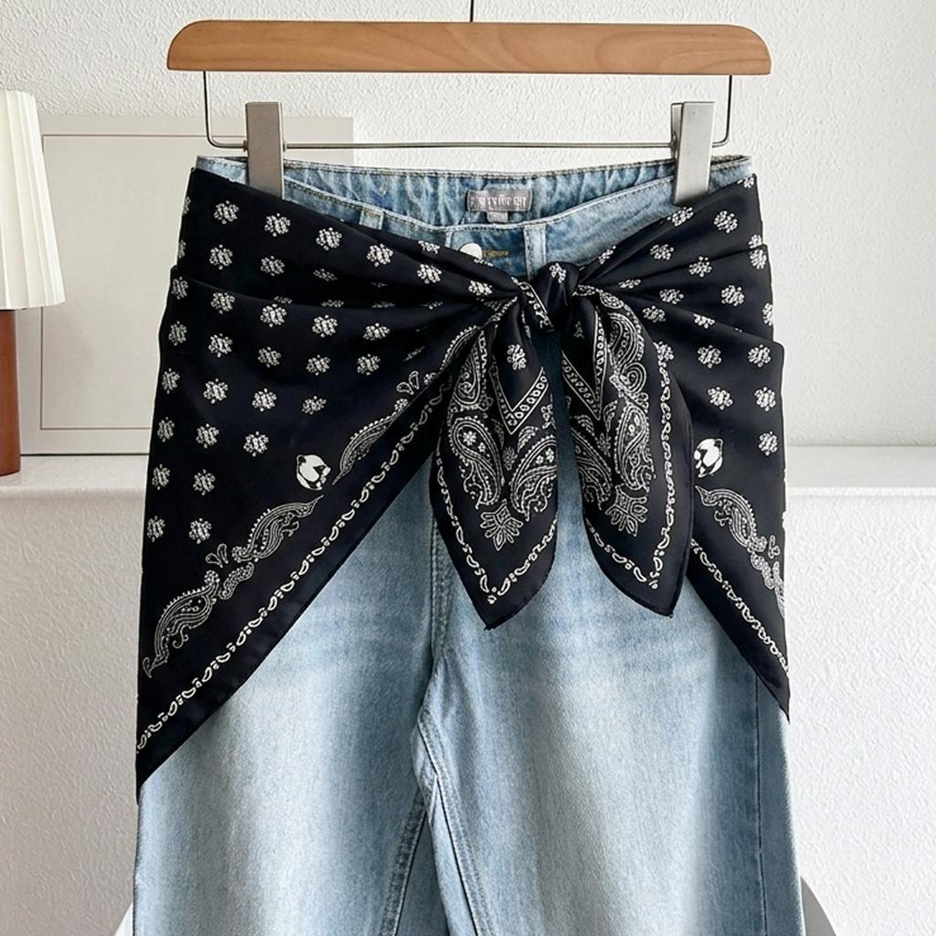 White Floral Small Silk Scarf Triangle Scarf Headscarf Belt Women's Decoration with Skirt Jeans Waist Accessories Fart Curtain