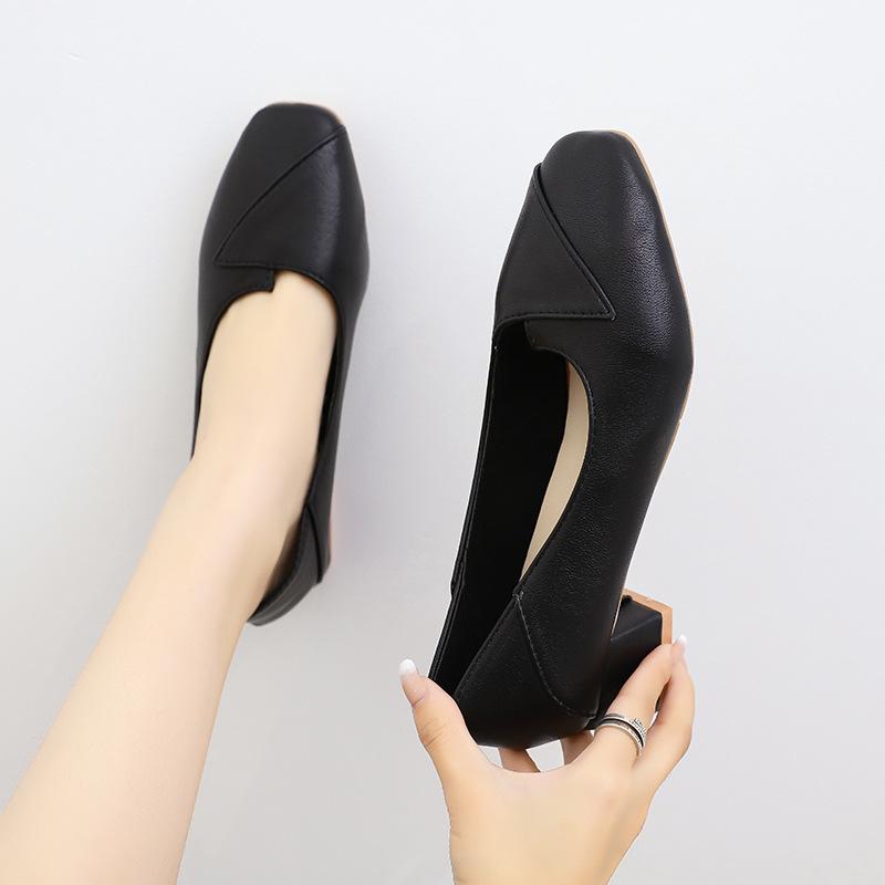 Square Head Single Shoes Women's Thick Heel Professional Temperament Flight Attendant Shoes Are Comfortable and Not Tired of Standing for a Long Time
