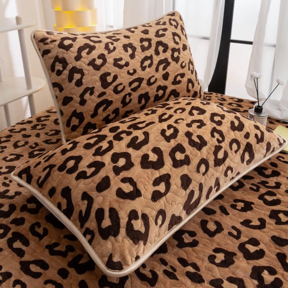 Comfortable 48*74cm Pillow Cover Velvet Rectangle Pillow Case Protector Cotton Warm Pillow Core Protection Autumn/Winter