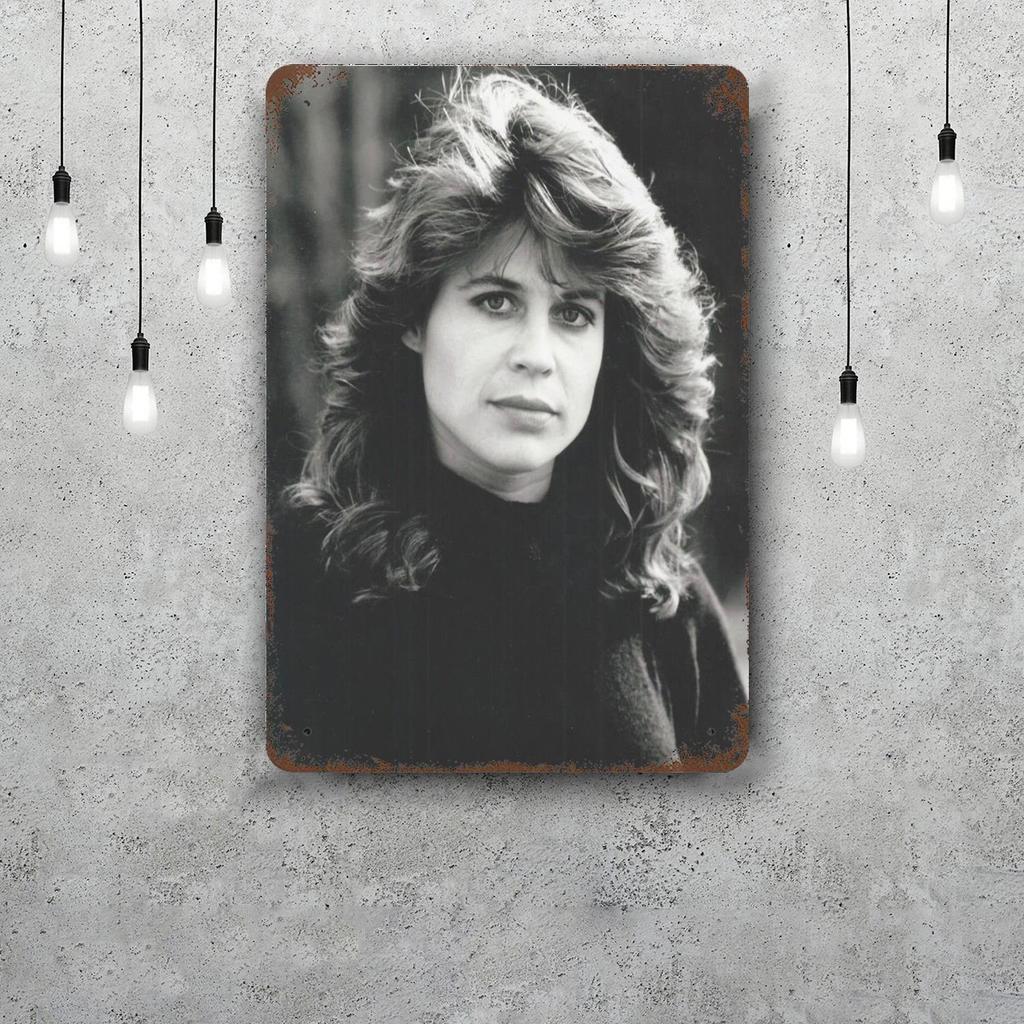 Linda Hamilton Metal Signs wall decor Vintage Tin Signs Captain Metal Poster Decor for Bar Pub Club Wall Decoration