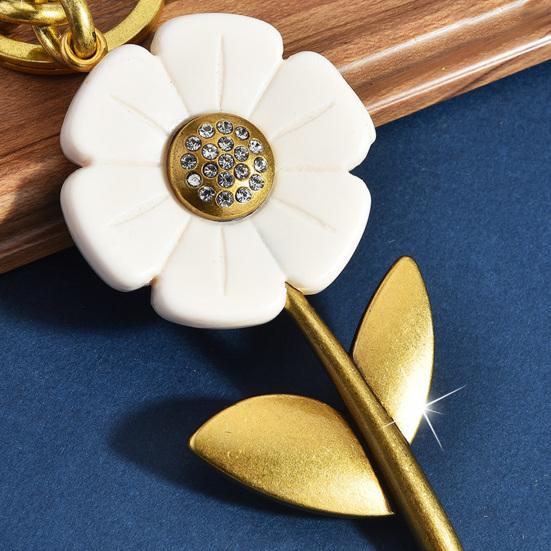 Keychain Pendant Sparkling Rhinestones Inlaid Flower Shape Key Chain with Lobster Clasp Hanging Design Keyring Backpack Accessory