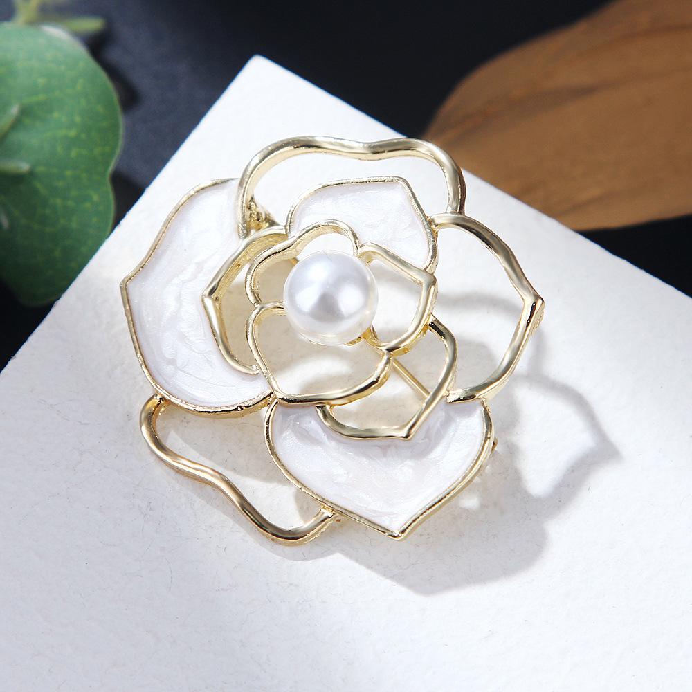 Oil Dripping Camellia Flower Hollowed Out Pearl Brooch Pin Pin Environmental Accessories Corsage Female Accessories Long-Lasting Color Brooch BFF Gift