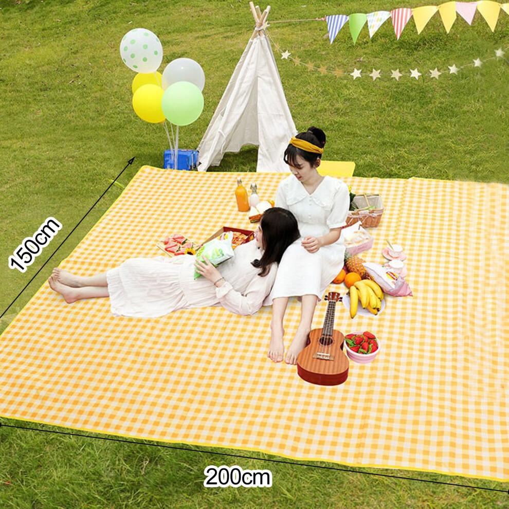 Hariumiu Outdoor Picnic Blanket Large Waterproof Non-Woven Fabric Picnic Mat Foldable Camping Beach Mat Portable Lightweight Picnic Supplies