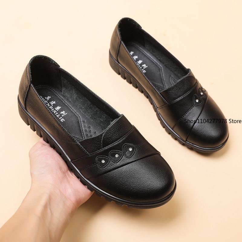 Fashion 2025 New Mother Shoes Flats PU Leather Work Shoes for Women Middle-aged Elderly Flat-bottomed Non-slip Shoes Large Size