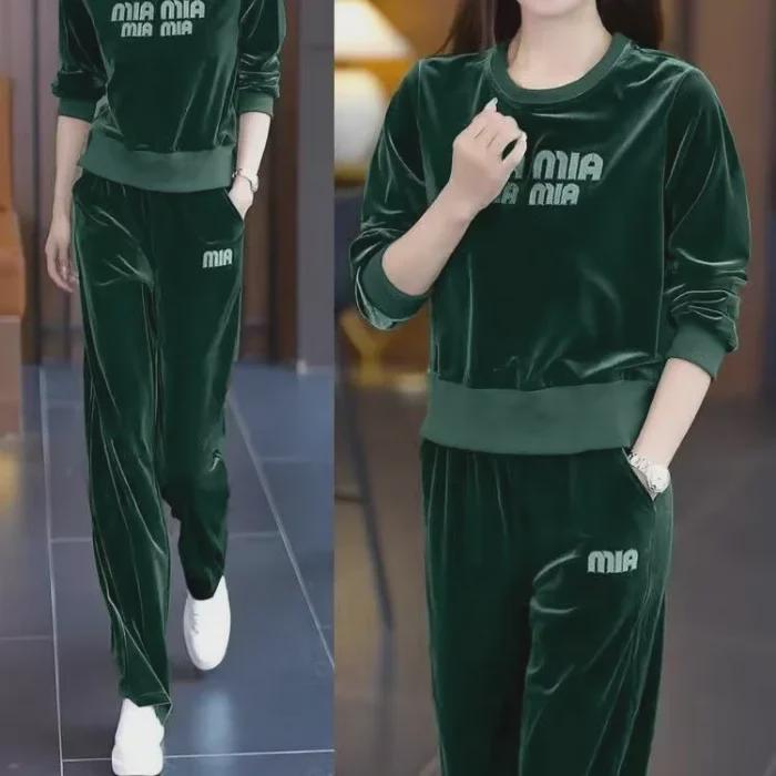 

Женский костюм-двойка из золотого бархата: Осенний стиль, свободный крой, круглый вырез, приталенный крой для спорта и отдыха. 4XL армия зеленый