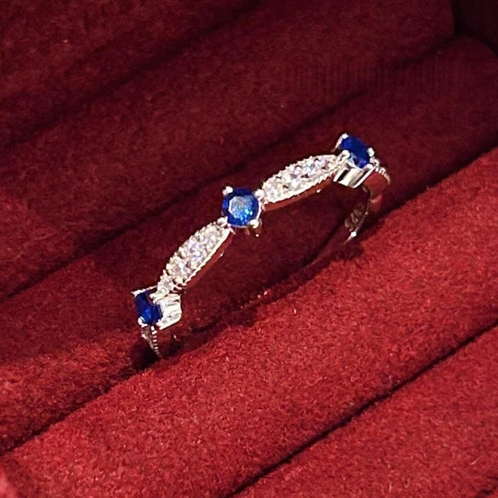 Vintage Emerald Zircon Ring - Retro Palace Style, High-End Luxury Index Finger Jewelry