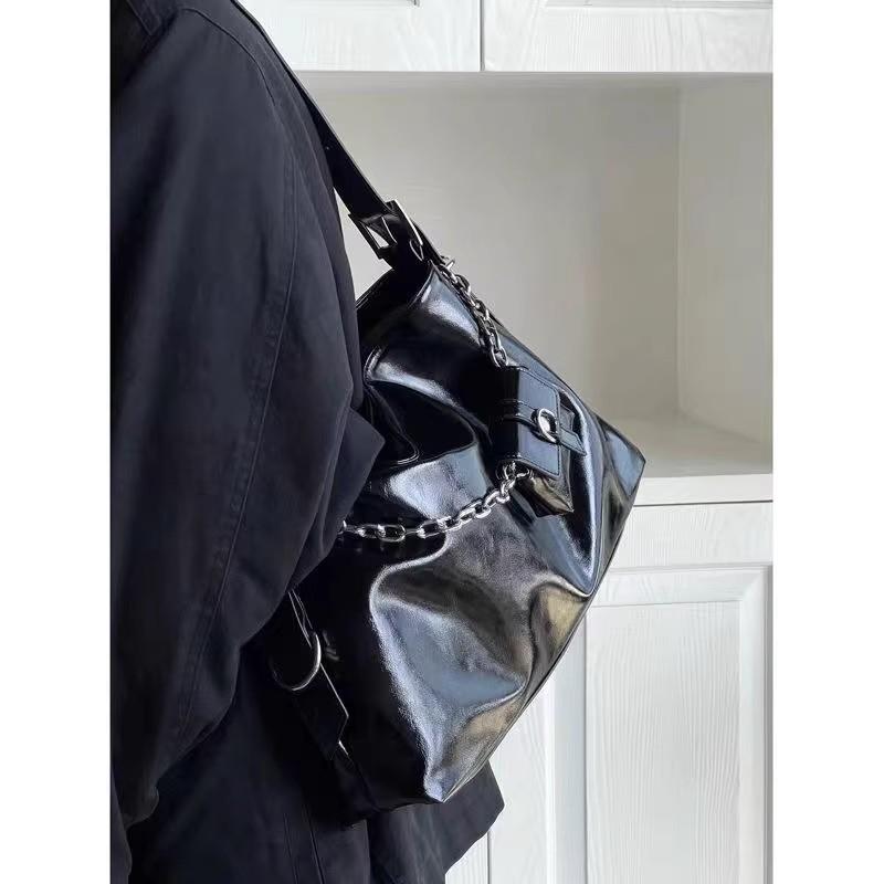 Spring/Summer 2024 Large Capacity Ladies' Fashionable Underarm Messenger Shoulder Bag