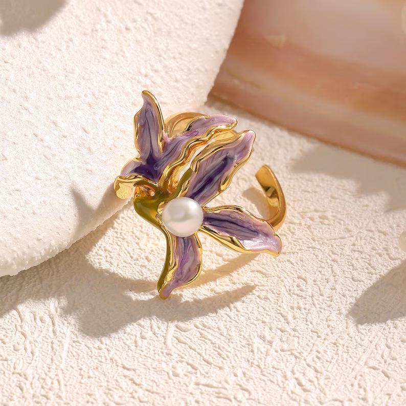Yanbai Vintage Purple Iris Flower Ring with Faux Pearl – Elegant, Adjustable, Light Luxury Design. Adjustable