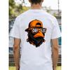 Taglie Europee T-Shirt Nera Audace con Grafica di un Merlo Colorato con Occhiali Arancioni e Cappellino Regalo Stiloso