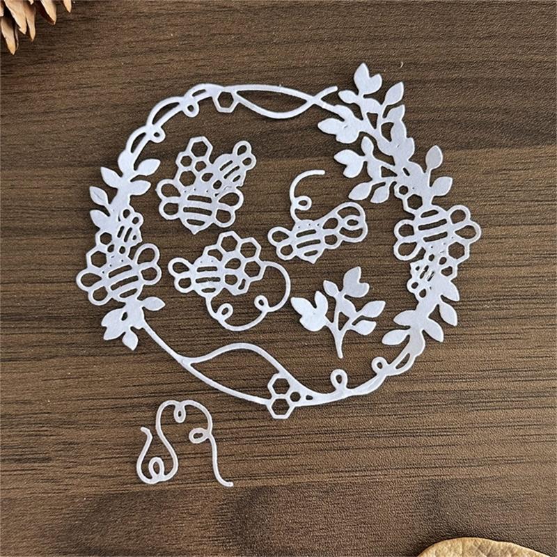Flower Wreath Cutting Dies for Card Making Scrapbooking Carbon Steel Die Cut Templates Decorative Embossing Paper Dies