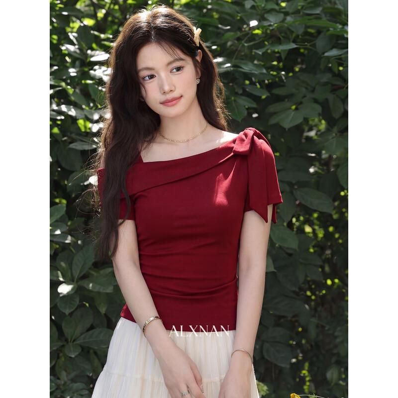 Lu Xiangnan  Hong Zhi Chu Yu  Elegant Wine Red Off-Shoulder T-Shirt S вино красного