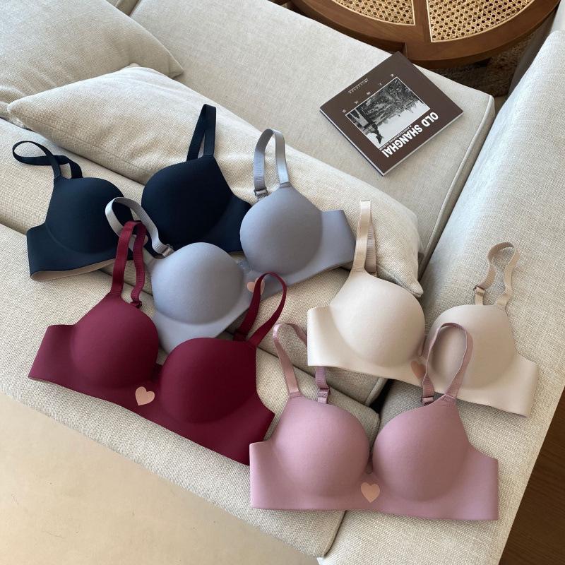 Seamless Push-Up No Underwire Bra for Girls - Anti-Sagging, Three-Row Hook & Eye.