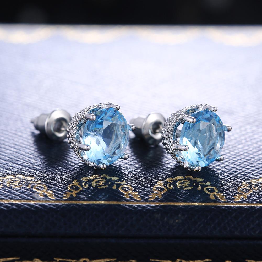 Recommend A Pair of Earrings. Stylish Synthetic Zircon Earrings Are Perfect for Everyday Wear