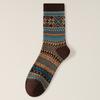 5 Paar Herren Neue Herbst- und Winter Retro Nationalwind Saugfähige Mittelrohrsocken