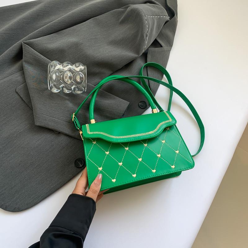 Stylish Minimalist Aesthetic Small Square Bag For Women In Trendy Colors Perfect For Casual Outings