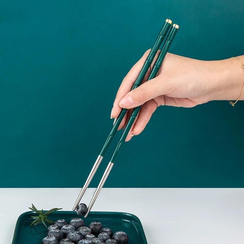 Spisepinner, sklisikre spisepinner Gjenbrukbar mat Sushi-pinner Kjøkkenverktøy for kinesisk mat Unik design Bambusdesign i kinesisk stil