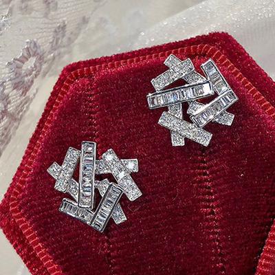 High-End Geometrische Ohrringe, Leichte Luxus Promi Nische Trendige Ohrringe, Exquisite Und Vielseitige Kreuz-Ohrringe