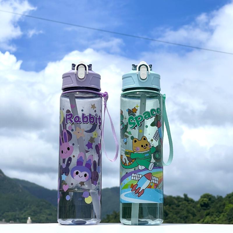 790Ml Cartoon Cat Rabbit Plastic Water Bottle Straw Cup With Carry Handle Portable Suitable For Outdoor Travel And School Use