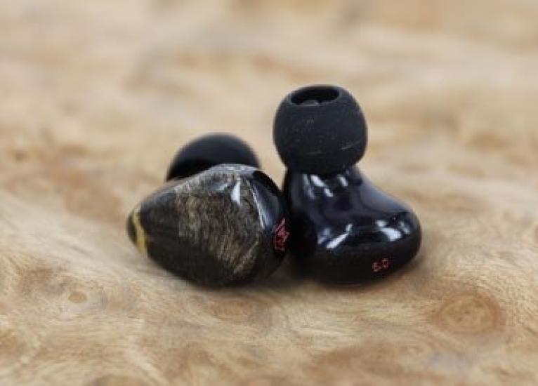 HEIR AUDIO IEM5.0 5x Balanced Armature In-Ear-Kopfhörer (Abnehmbares Kabel)