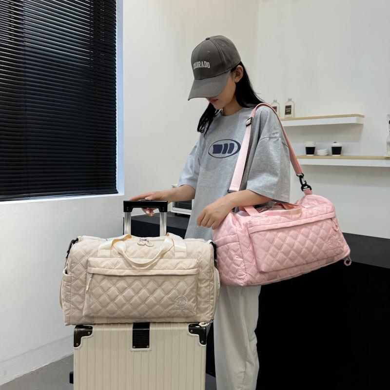 Women's Lightweight Carry-on Travel Duffle Bag