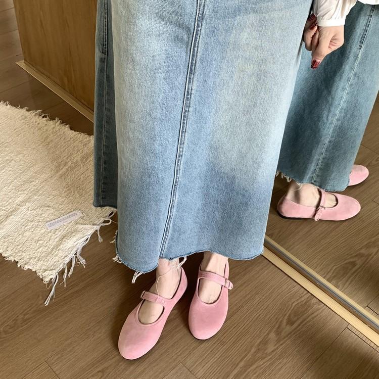 2025 spring and autumn Mori leather single shoes women's flat-bottomed retro one-word buckle round head Mary Jane casual shoes