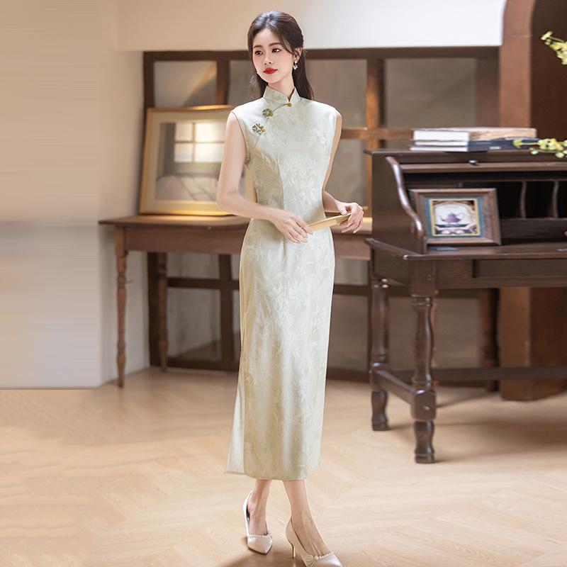 Sleeveless national style new Chinese long cheongsam improved young 1011 new women's high-end retro dress summer