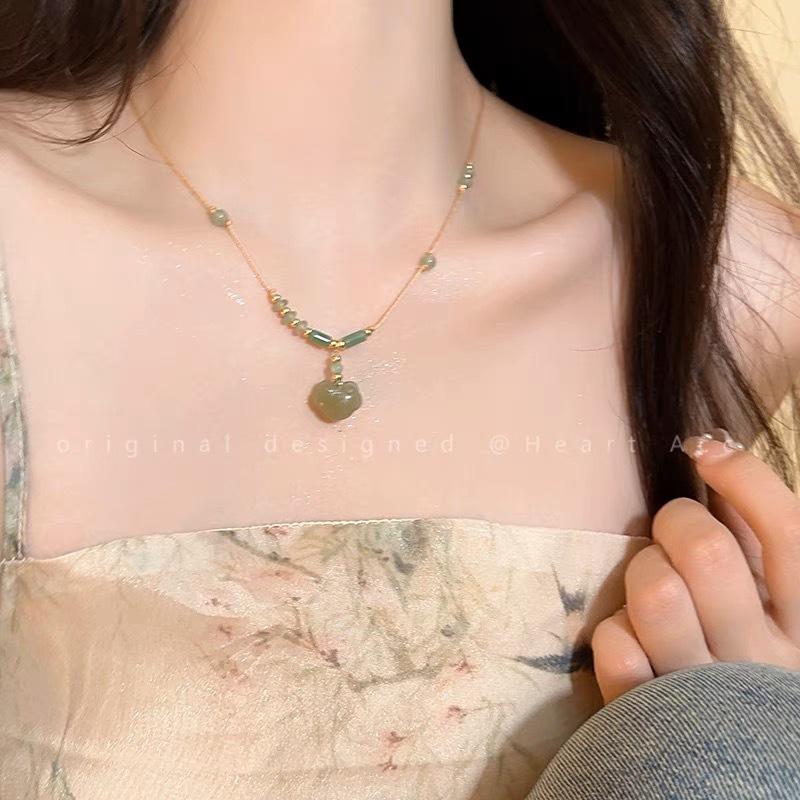 Bohemian Ethnic Style Long Bow Metal Necklace with Vintage Distressed Pendant (2025)