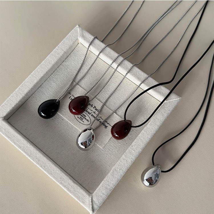 Minimalist Black Titanium Steel Water Drop Pendant Necklace for Women