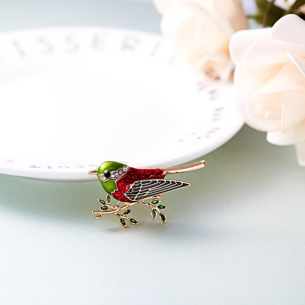 Lovely Bird Sitting On Tree Branch Brooch For Women Men Exquisite Rhinestone Vivid Flying Hummingbird Animal Enamel Pins Jewelry