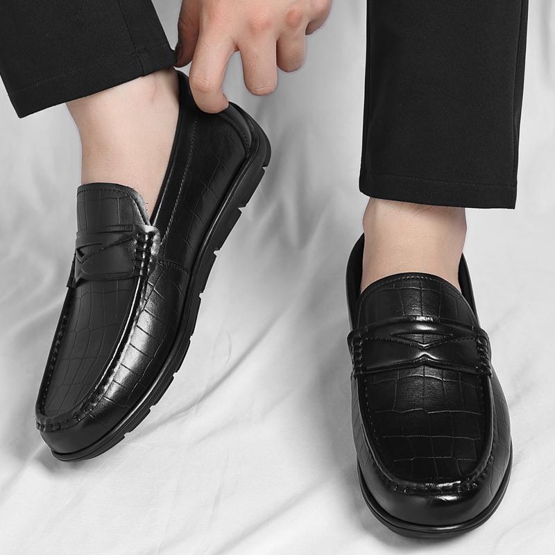 Fashion Mens Lazy Shoes Moccasins Fashion Man Casual Leather Shoes  Handmade Mens Driving Shoes Loafers Breathable Comfort Slip-on Flats