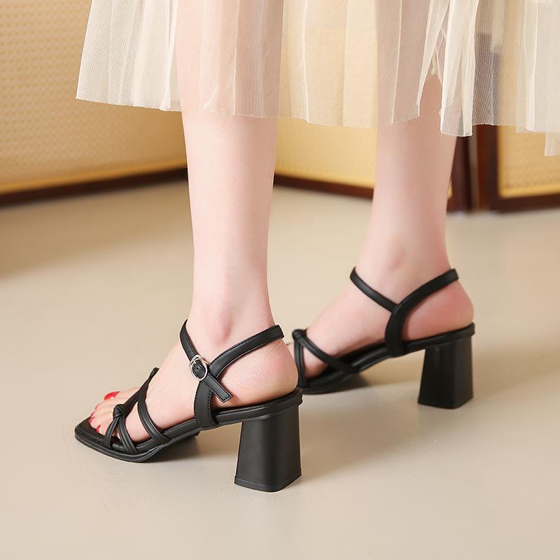 Coarse-heeled sandals women's new summer wear fashion silver bow mid-heel buckle with open-toed sandals