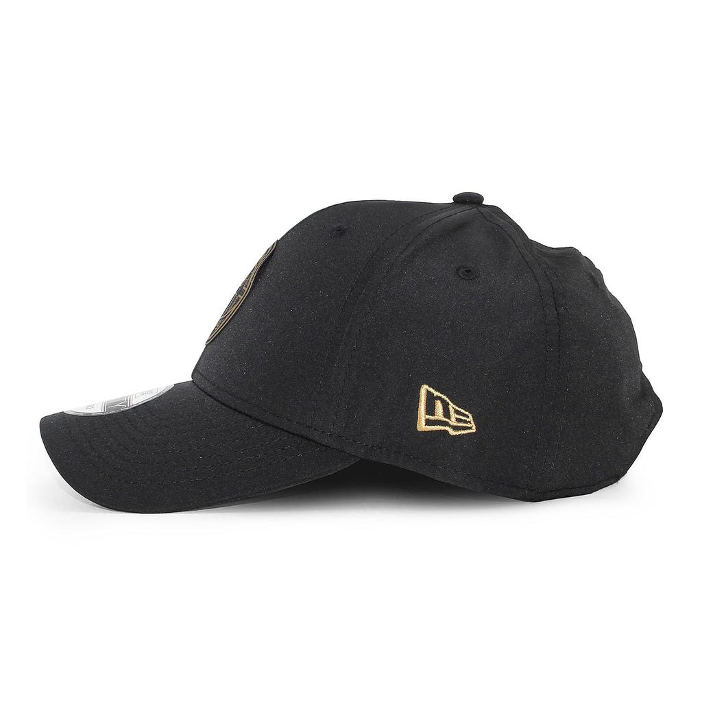 New Era 9FORTY Strapback EU Black Gold Pack Strapback Soccer 940 Cap, Exclusive, Cap, (AC Milan) [Used]