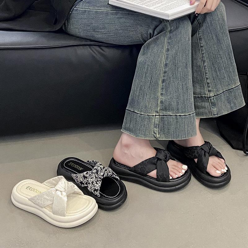 Cool slippers women's summer wear new platform casual beach sandals fashionable versatile one-word drag