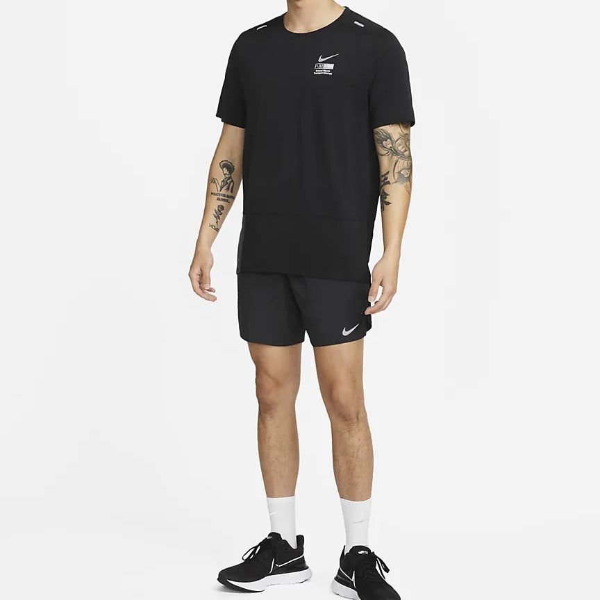 Nike Dri-FIT Jednobarevný potisk loga Rovný střih Rychleschnoucí Prodyšné Sportovní šortky Pánské spodní díly Černá DM4742-010