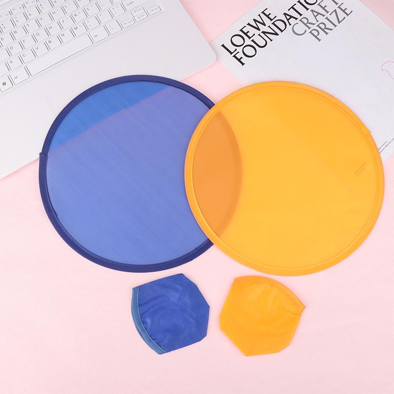 Přenosné skládací barevné kapesní skládací ventilátory s létajícím diskem pro letní venkovní hračky, dárky pro párty