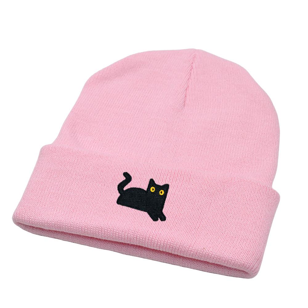 Autumn and winter warm knitted pullover hat for men and women, cute black cat pattern embroidered yarn beanie hat