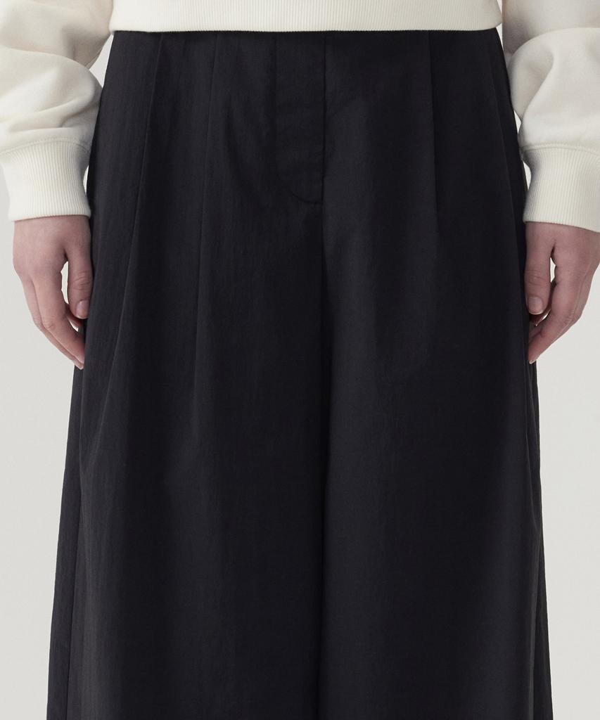 COVERNAT WOMAN Double-Pleat Elastic Waist Wide Pants Black