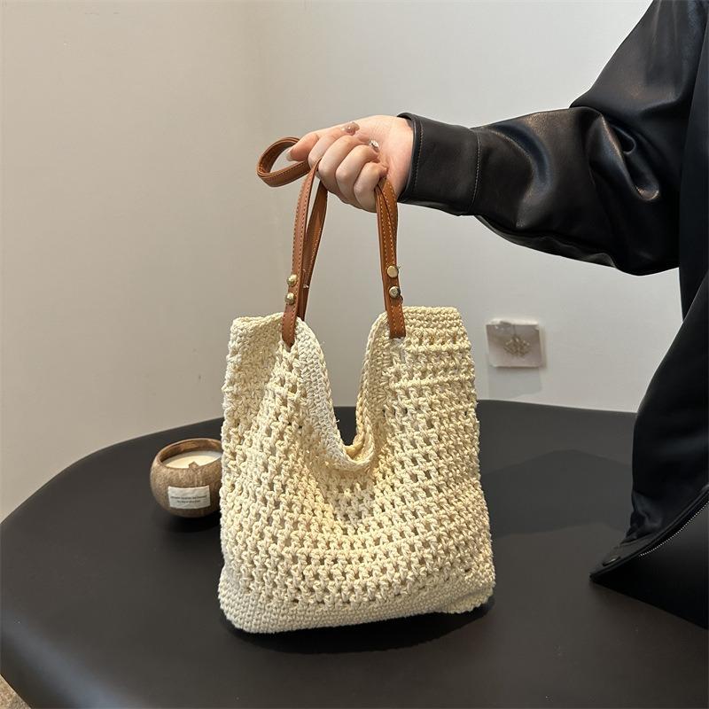 Beautiful Single Shoulder Seaside Vacation Bag Women's Beach Bag Woven Large-capacity New Straw Commuter Tote Bag