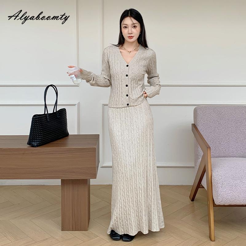 Elegante Mode Herbst Winter Damen 2-teiliges Strickset V-Ausschnitt Strickjacke+Maxi Langer Strickrock Dick Warm Feminin Braun Schwarz Grau Outfits