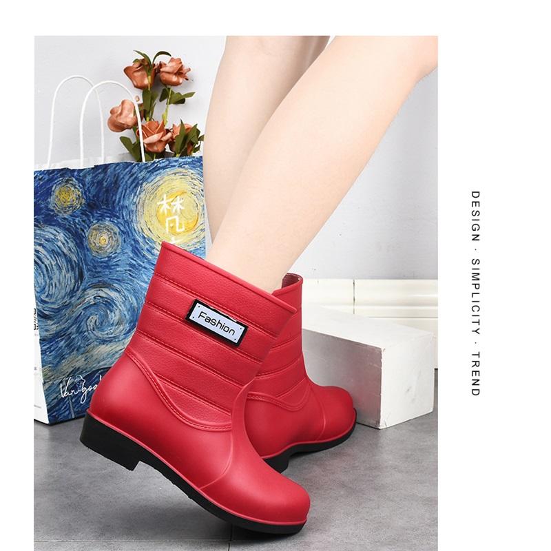 Stylish Short Tube Rain Boots For Women Lightweight Outdoor Water Shoes
