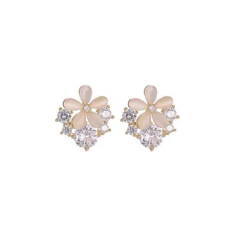 opal flower ear clips without ear piercings, high-end sense, niche fresh earrings, commuting versatile, simple temperament, mosquito coil disc