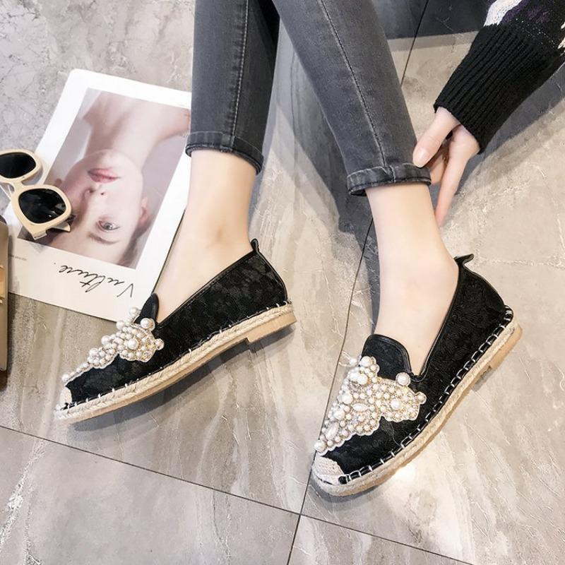 Spring new flat-bottomed casual round head vine bottom straw woven fisherman shoes women's shoes versatile beaded women's single shoes