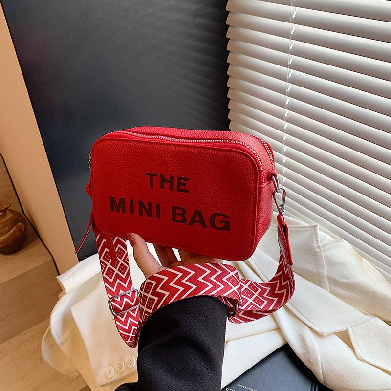 

Европейско-американская летняя сумка-кроссбоди для камеры: Женская Высококлассная Мода Универсальная Наплечная Квадратная Сумка красный