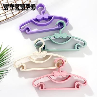 5/10/20pcs Kids Clothes Hanger Racks Portable Plastic Display Hangers Windproof Children Coats Hanger Baby Clothing Organizer