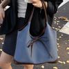 Retro commuter niche bow single shoulder armpit bag 2025 Korean version new fashion simple contrasting color tote bag