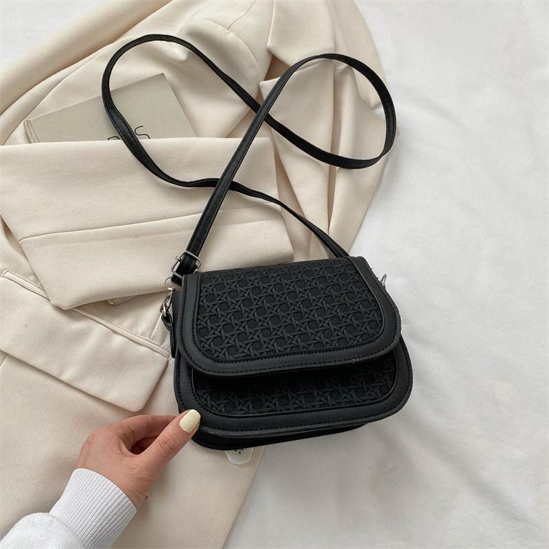 Модная ретро сумка-седло 2023 Новая летняя сумка через плечо из ПУ Уличный стиль Crossbody чёрный